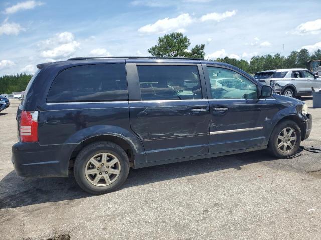 Photo 3 from auction – 2010 CHRYSLER TOWN & COU with VIN 2A4RR5D13AR414646