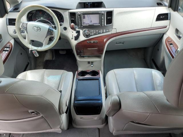 Photo 8 from auction – 2011 TOYOTA SIENNA XLE with VIN 5TDYK3DC2BS101687