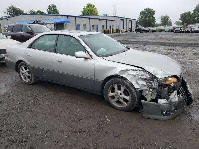 Photo 4 from auction – 2001 LEXUS ES 300 with VIN JT8BF28G915107751