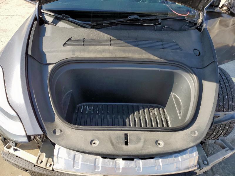 Photo 11 from auction – 2020 TESLA MODEL Y with VIN 5YJYGDEE9LF032381