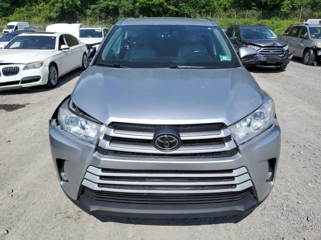 Photo 5 from auction – 2017 TOYOTA HIGHLANDER with VIN 5TDJZRFH7HS473737