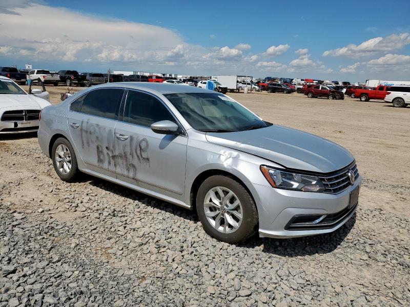 Photo 4 from auction – 2017 VOLKSWAGEN PASSAT S with VIN 1VWAT7A34HC004220