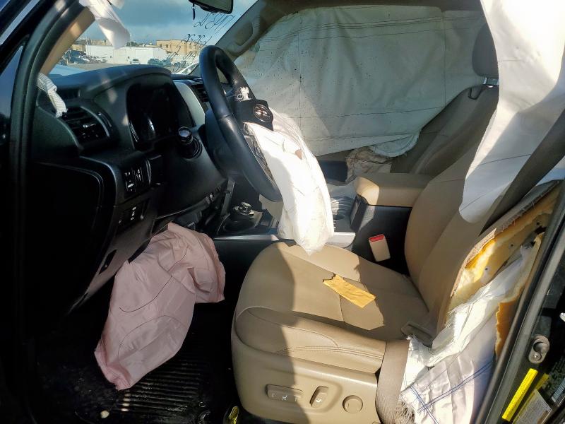 Photo 7 from auction – 2018 TOYOTA 4RUNNER SR with VIN JTEBU5JR4J5593563