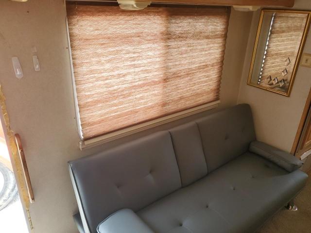 Photo 10 from auction – 2000 INTR MOTORHOME with VIN 3FCNF53SXXJA28850