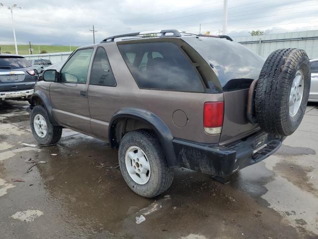 Photo 2 from auction – 2000 CHEVROLET BLAZER with VIN 1GNCT18W4YK139641