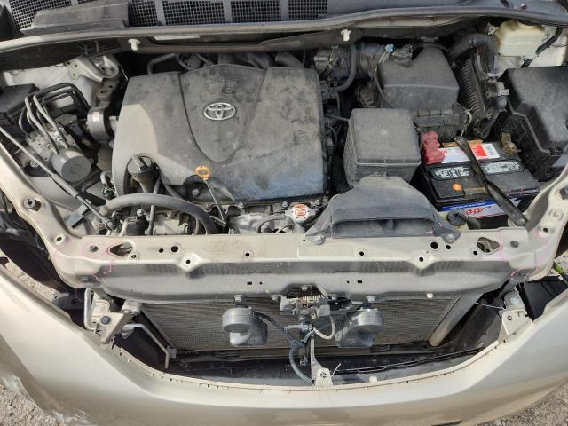 Photo 12 from auction – 2017 TOYOTA SIENNA XLE with VIN 5TDYZ3DC7HS833463