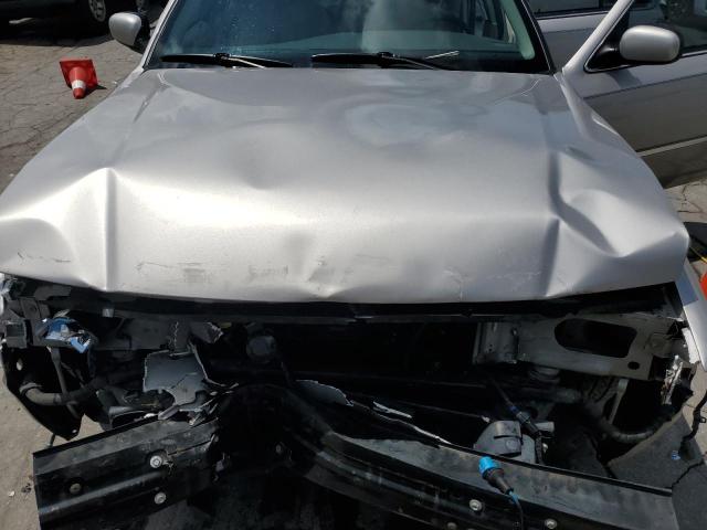 Photo 11 from auction – 2004 MERCURY GRAND MARQ with VIN 2MEFM75W14X646741