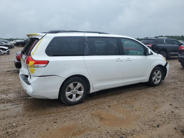 Photo 3 from auction – 2012 TOYOTA SIENNA LE with VIN 5TDKK3DC0CS250106