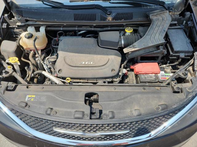 Photo 12 from auction – 2017 CHRYSLER PACIFICA L with VIN 2C4RC1CG2HR770747