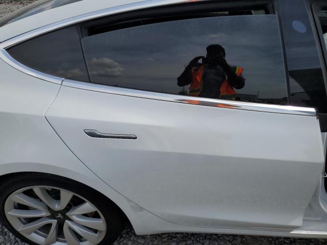Снимка 10 от търг – 2019 TESLA MODEL 3 с VIN 5YJ3E1EB3KF494275