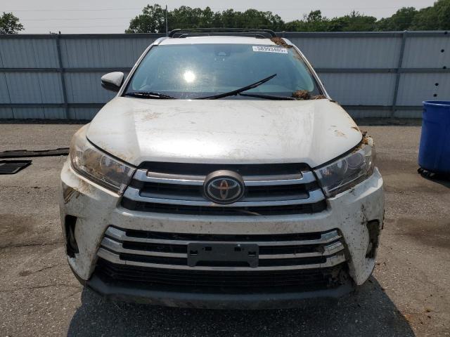 Photo 5 from auction – 2017 TOYOTA HIGHLANDER with VIN 5TDDZRFH7HS439617
