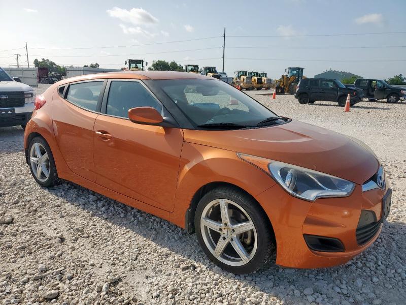 Photo 4 from auction – 2016 HYUNDAI VELOSTER with VIN KMHTC6AD3GU282416