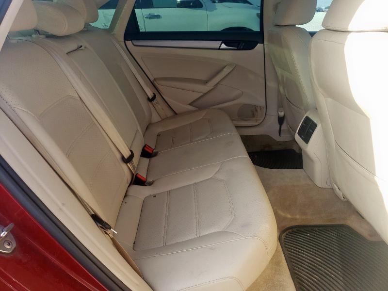 Photo 10 from auction – 2015 VOLKSWAGEN PASSAT SE with VIN 1VWBV7A33FC031971