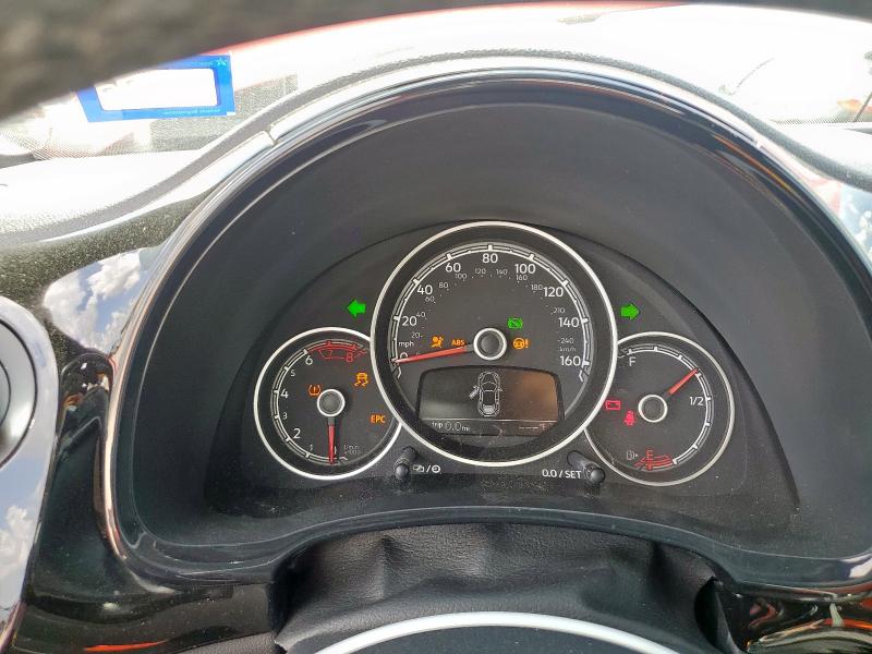 Photo 9 from auction – 2018 VOLKSWAGEN BEETLE S with VIN 3VWFD7AT6JM720933