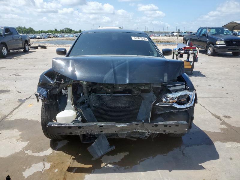 Photo 5 from auction – 2017 CHRYSLER 300 LIMITE with VIN 2C3CCARG4HH534267