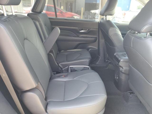 Photo 11 from auction – 2025 TOYOTA GRAND HIGH with VIN 5TDAAAB58SS074461