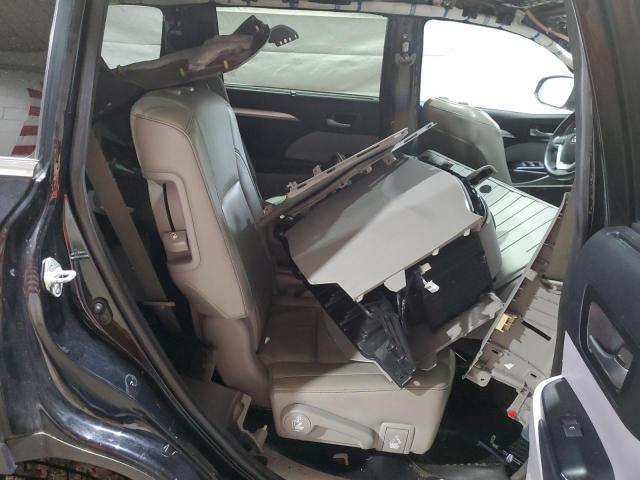 Photo 11 from auction – 2018 TOYOTA HIGHLANDER with VIN 5TDJZRFH9JS529862