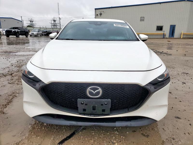 Photo 5 from auction – 2019 MAZDA 3 with VIN JM1BPBJM2K1136404