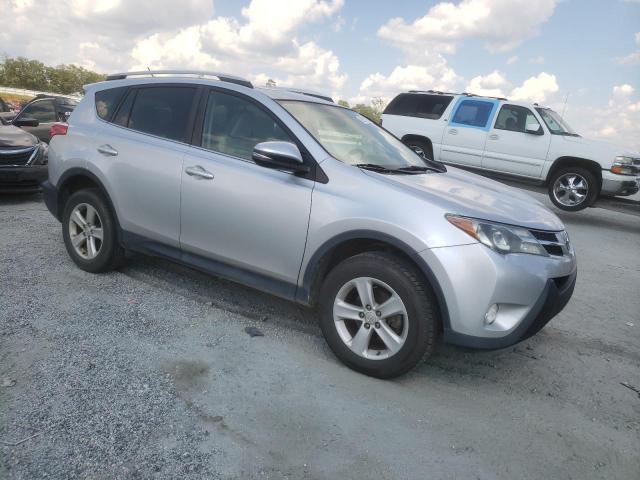 Photo 4 from auction – 2014 TOYOTA RAV4 XLE with VIN 2T3RFREV4EW210179
