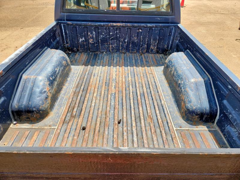 Photo 10 from auction – 1992 ISUZU CONVENTION with VIN 4S1CL11L6N4217533