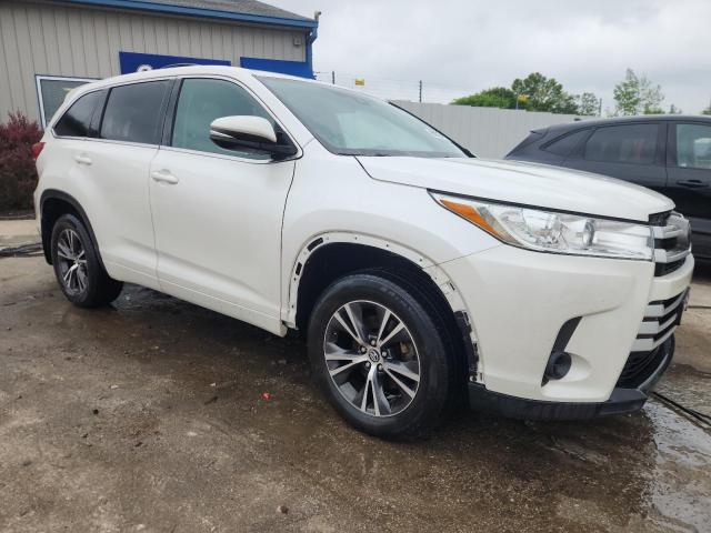 Photo 4 from auction – 2017 TOYOTA HIGHLANDER with VIN 5TDBZRFH8HS474061