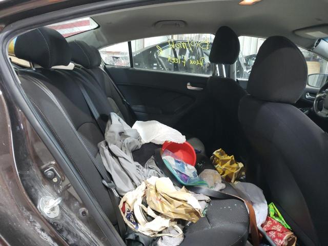 Photo 10 from auction – 2018 KIA FORTE LX with VIN 3KPFK4A79JE214274