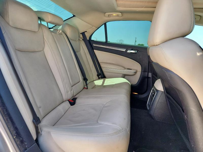 Photo 10 from auction – 2016 CHRYSLER 300 LIMITE with VIN 2C3CCAAG9GH141472