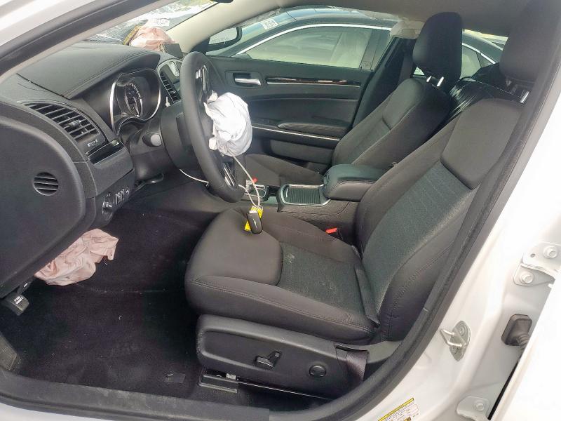 Photo 7 from auction – 2023 CHRYSLER 300 TOURIN with VIN 2C3CCAAG8PH677202