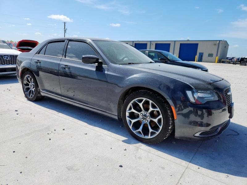 Photo 4 from auction – 2018 CHRYSLER 300 TOURIN with VIN 2C3CCAAG0JH331975