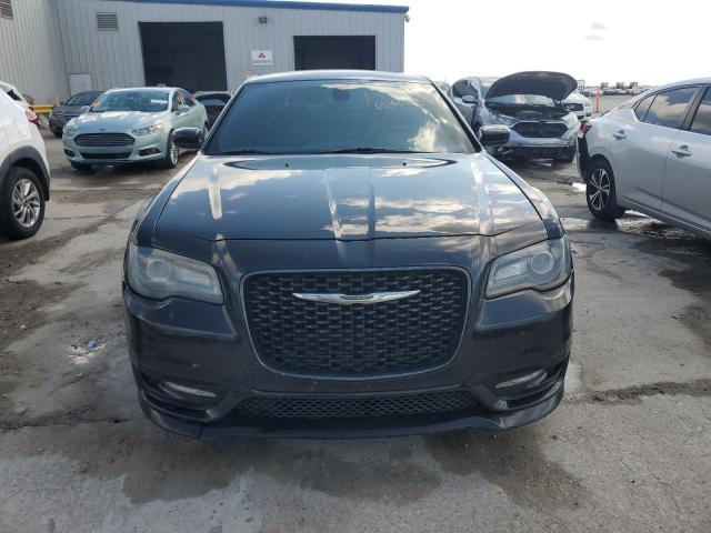 Photo 5 from auction – 2019 CHRYSLER 300 S with VIN 2C3CCABG4KH740819