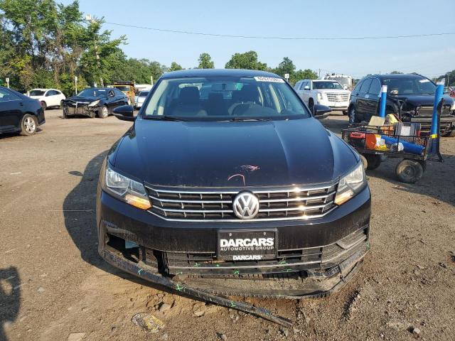 Photo 5 from auction – 2017 VOLKSWAGEN PASSAT with VIN 1VWAT7A34HC015878