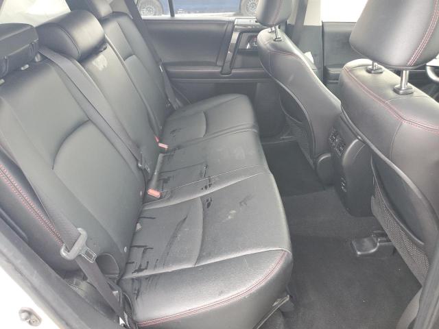 Photo 11 from auction – 2016 TOYOTA 4RUNNER SR with VIN JTEBU5JR2G5307895