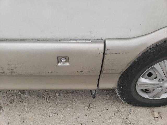 Photo 10 from auction – 2001 RIAL MOTORHOME with VIN WV3AH4704YH148088