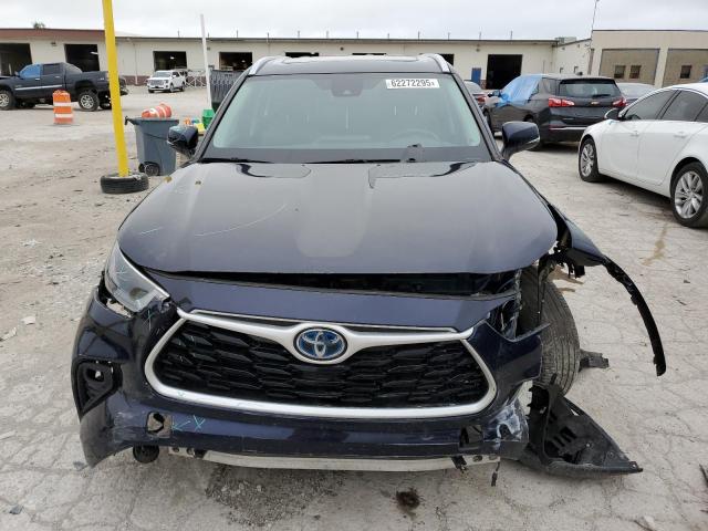 Photo 5 from auction – 2022 TOYOTA HIGHLANDER with VIN 5TDGBRCHXNS548140