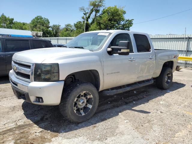 CHEVROLET SILVERADO 2011 with VIN 3GCPKSE38BG152761 - Photo from auction
