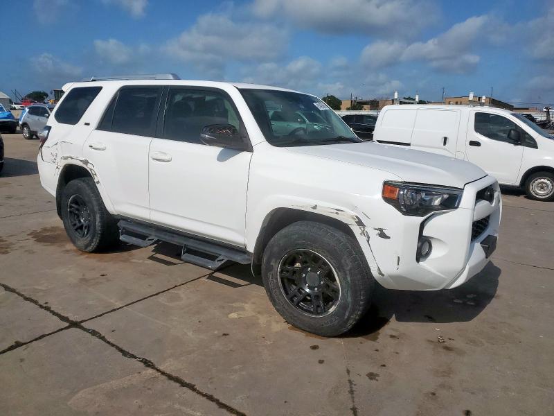 Photo 4 from auction – 2017 TOYOTA 4RUNNER SR with VIN JTEZU5JR9H5150429