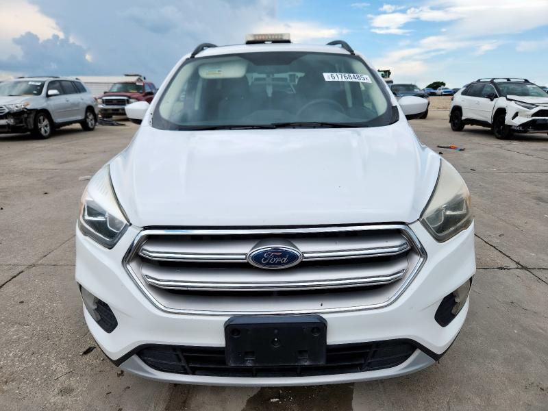 Photo 5 from auction – 2017 FORD ESCAPE SE with VIN 1FMCU9GD5HUE62357