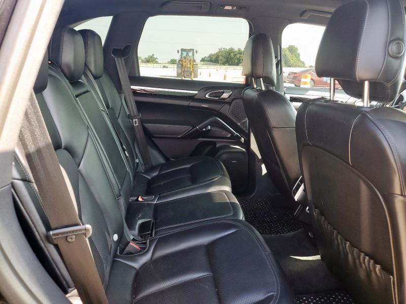 Photo 11 from auction – 2018 PORSCHE CAYENNE SE with VIN WP1AE2A22JLA70597