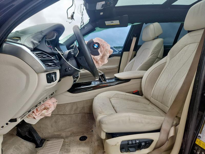 Photo 7 from auction – 2015 BMW X5 XDRIVE5 with VIN 5UXKR6C58F0J76570