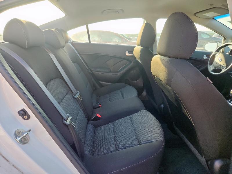 Photo 10 from auction – 2018 KIA FORTE LX with VIN 3KPFK4A72JE202516