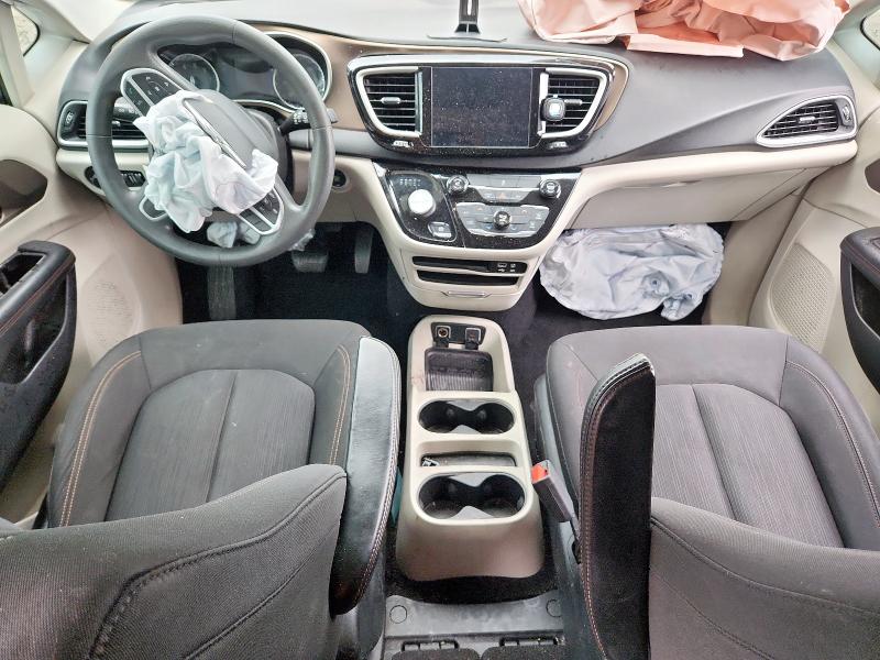 Photo 8 from auction – 2017 CHRYSLER PACIFICA T with VIN 2C4RC1DG4HR513250