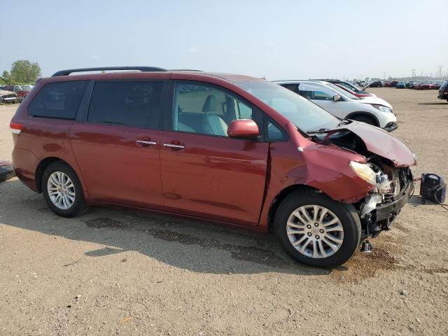 Photo 4 from auction – 2011 TOYOTA SIENNA XLE with VIN 5TDYK3DC2BS118165