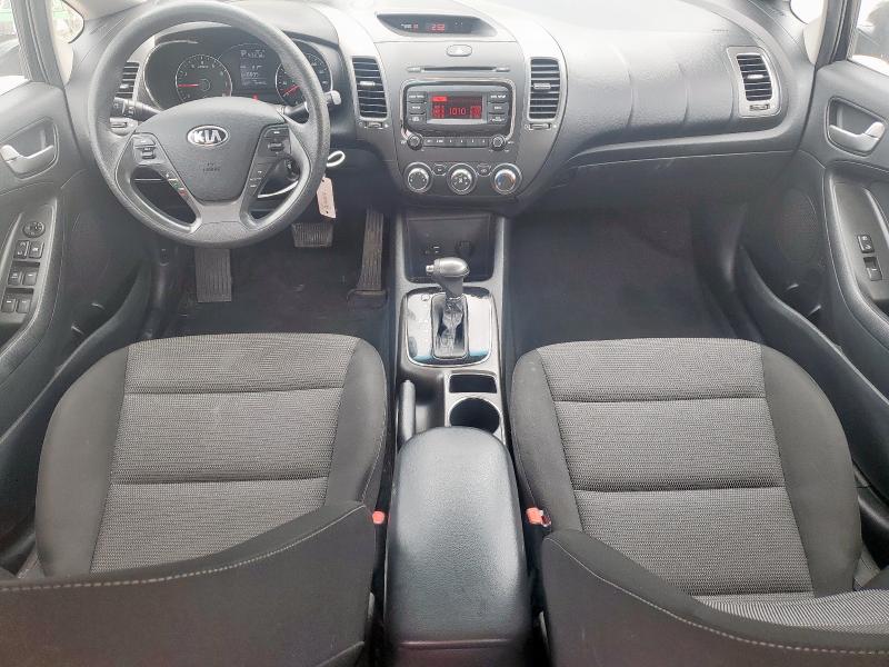 Photo 8 from auction – 2017 KIA FORTE LX with VIN 3KPFK4A70HE041755