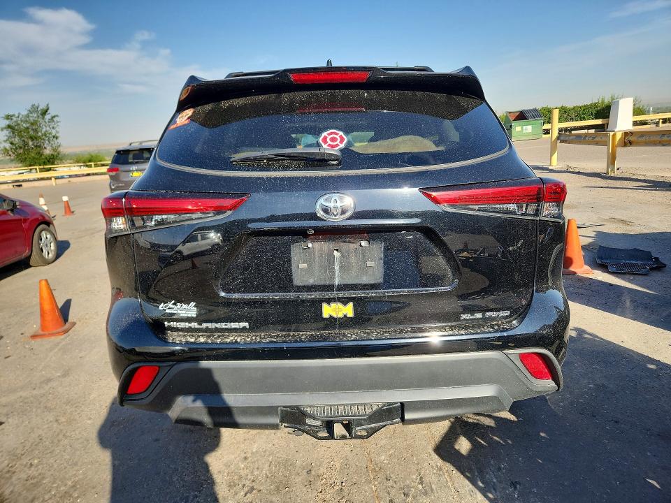 Photo 6 from auction – 2022 TOYOTA HIGHLANDER with VIN 5TDHZRBH1NS245443