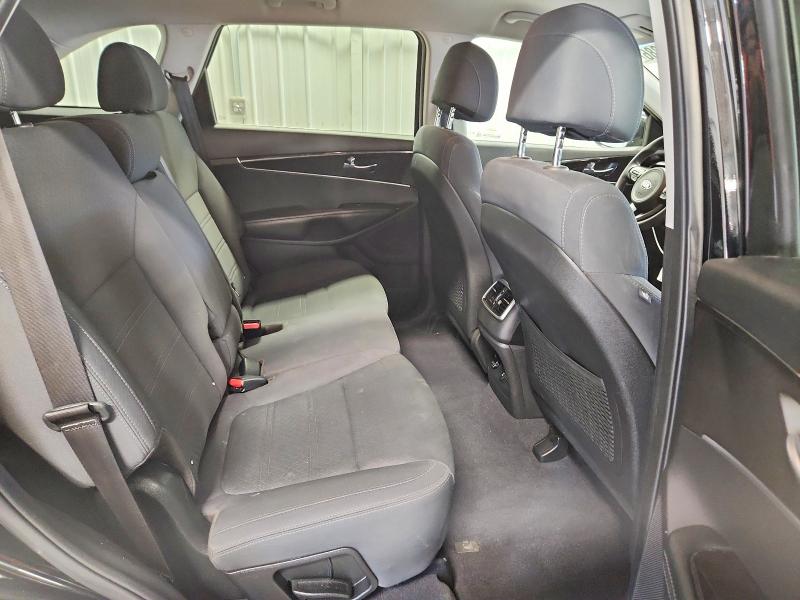 Photo 10 from auction – 2017 KIA SORENTO with VIN 5XYPGDA32HG324681