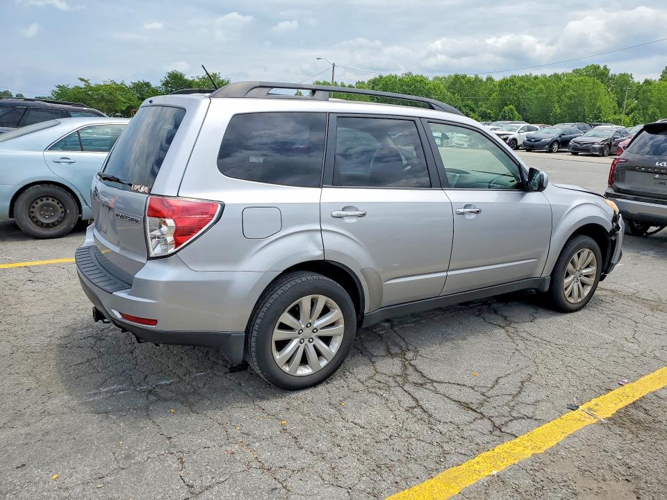 Photo 3 from auction – 2012 SUBARU FORESTER with VIN JF2SHBDC4CH433460