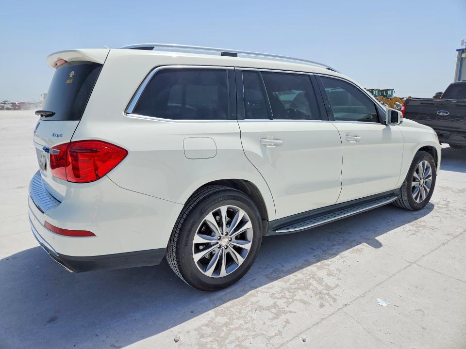 Photo 3 from auction – 2013 MERCEDES-BENZ GL with VIN 4JGDF7CE9DA128281