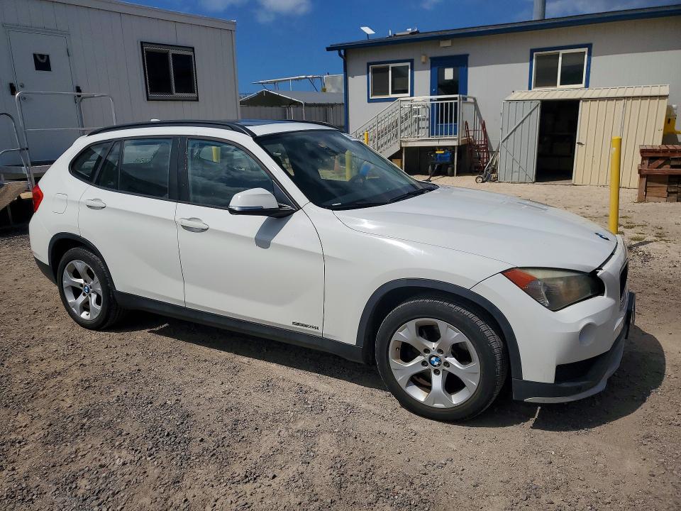 Photo 4 from auction – 2015 BMW X1 with VIN WBAVM1C53FV317805
