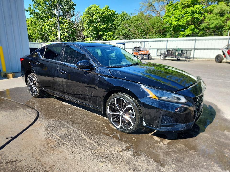 Photo 4 from auction – 2023 NISSAN ALTIMA with VIN 1N4BL4CW1PN304187
