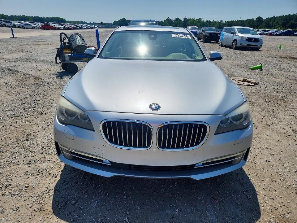Photo 5 from auction – 2013 BMW 750 with VIN WBAYE8C5XDD131703
